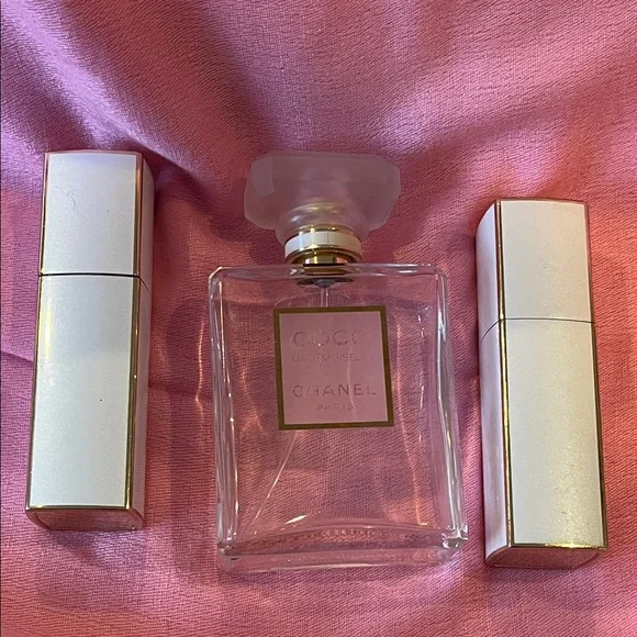 Coco Chanel Bottle and atomizer bottles. - Picture 2 of 6